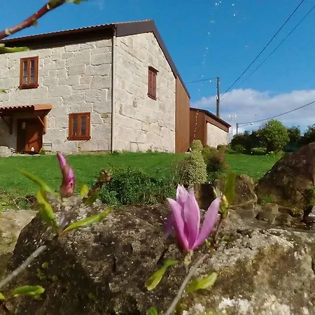 Séjour à la campagne A Cantaruxa Maruxa *